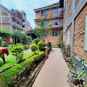Pradhan House - With Garden Couette-café Bhatgoan